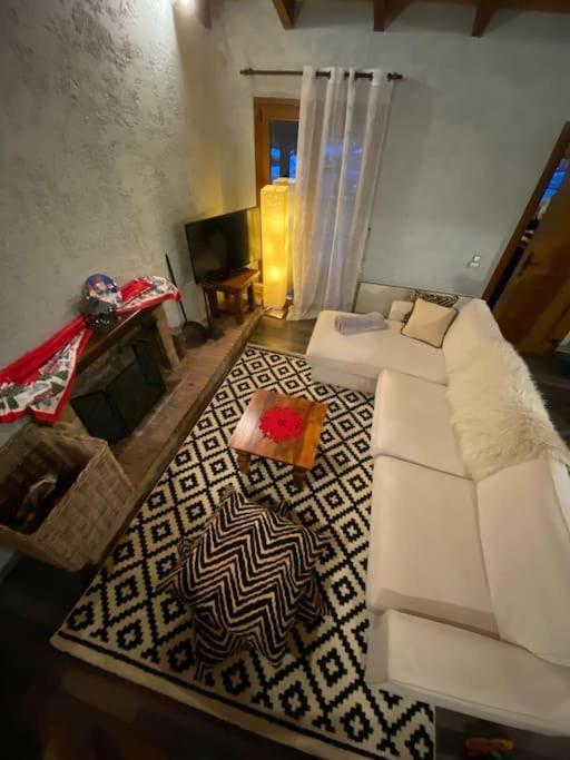 Orino Livadi Mount Villa IV アラコバ エクステリア 写真