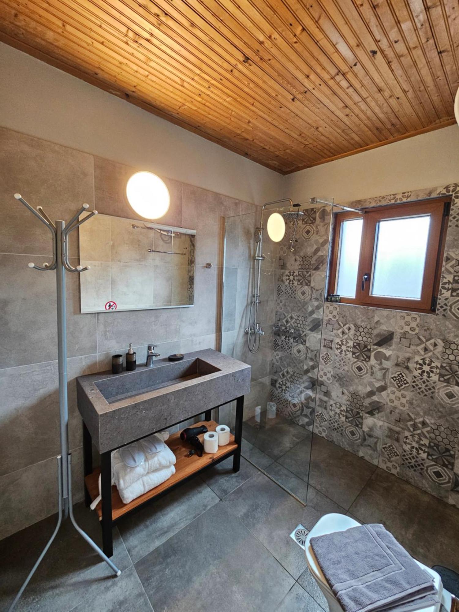 Orino Livadi Mount Villa IV アラコバ エクステリア 写真